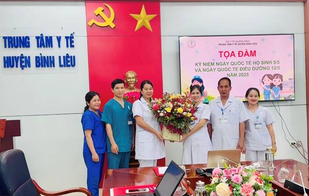 TRUNG TÂM Y TẾ BÌNH LIÊU TỔ CHỨC KỶ NIỆM   NGÀY QUỐC TẾ HỘ SINH 5/5 NGÀY QUỐC TẾ ĐIỀU DƯỠNG 12/5